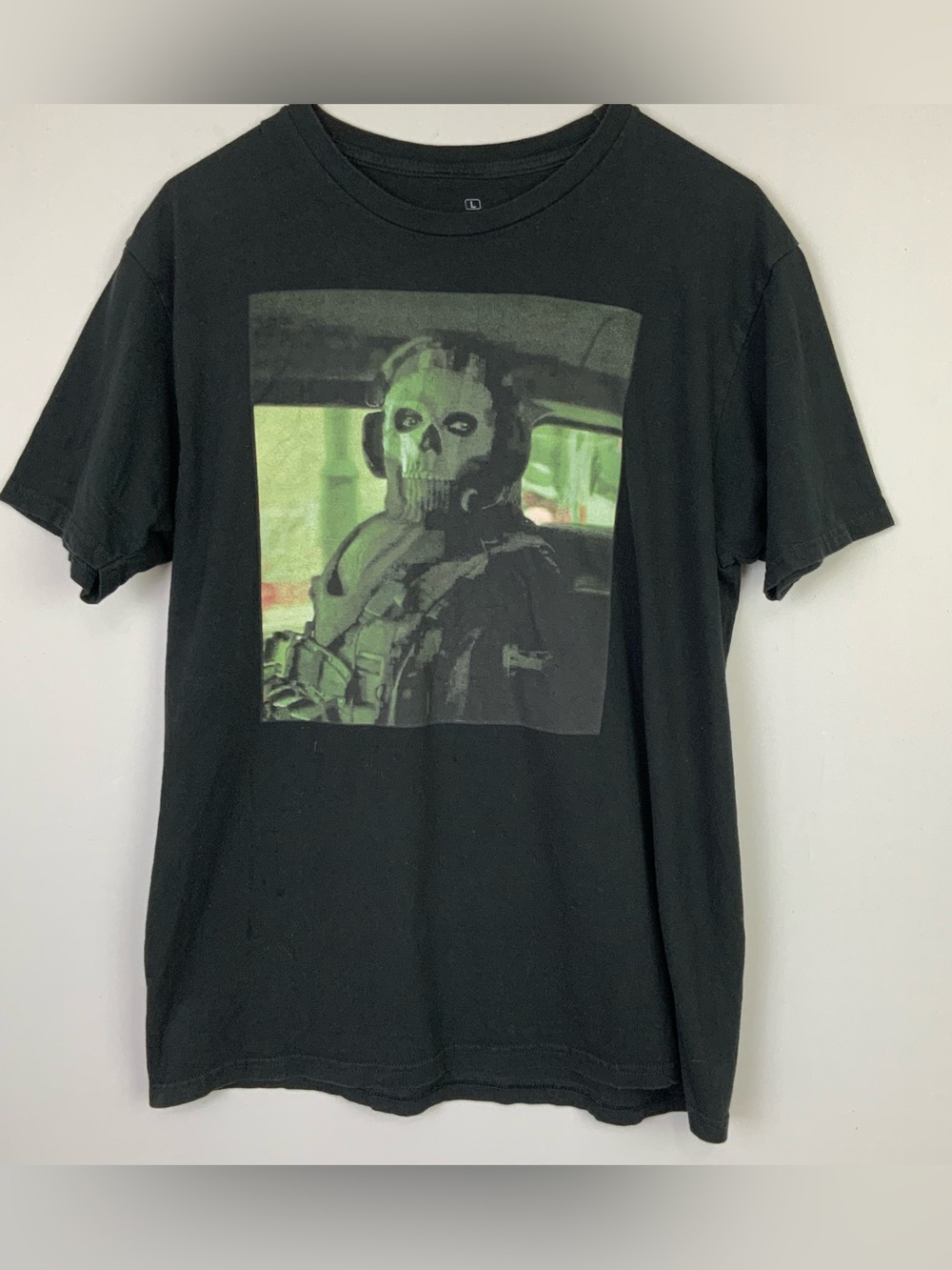 Official Call Of Duty Modern Warfare 2 Ghost Stare Meme Licensed T-Shirt Large